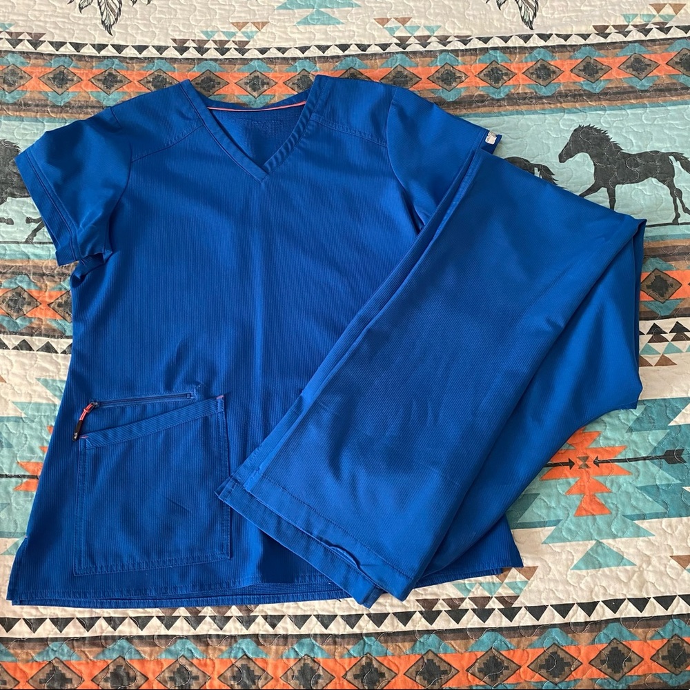 Med Couture Women's 'Air Collection' 
Scrub set.